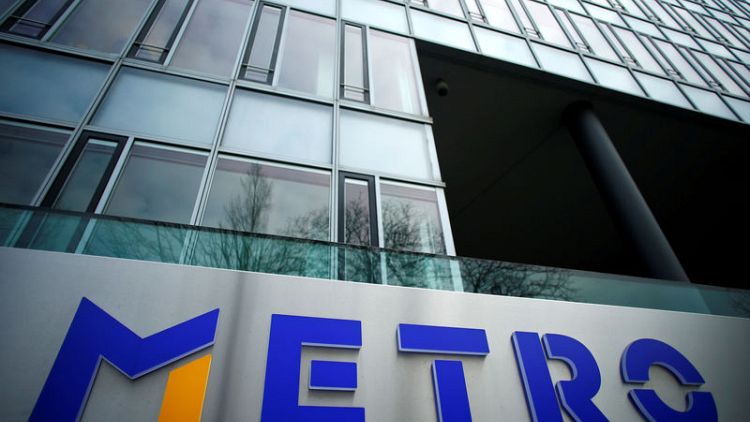 Investors shun Kretinsky's Metro offer - filing
