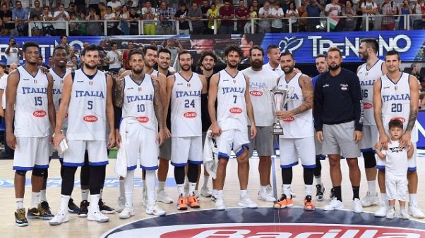 Basket: la Trentino Cup è degli azzurri Basket: la Trentino Cup è degli azzurri