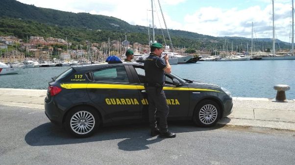 Marittimi evadevano fisco,danno da 3 mln Marittimi evadevano fisco,danno da 3 mln