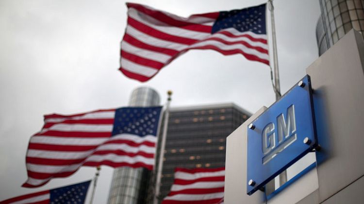 GM posts flat profit, handily beats analyst expectations