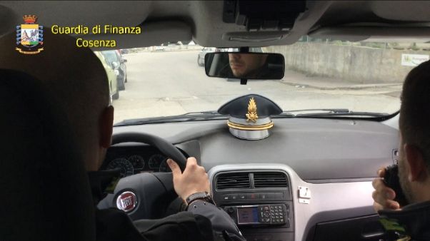 Al lavoro nonostante reddito, denunciati Al lavoro nonostante reddito, denunciati