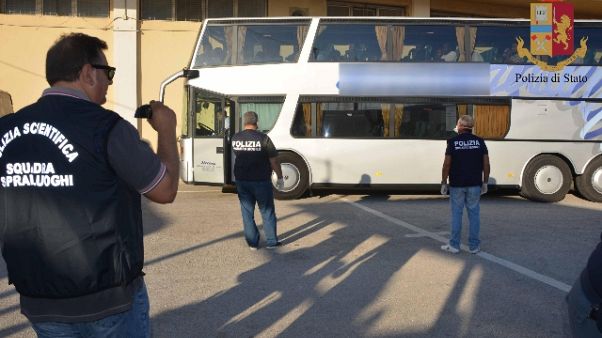 Migranti: Ps ferma altri due scafisti Migranti: Ps ferma altri due scafisti
