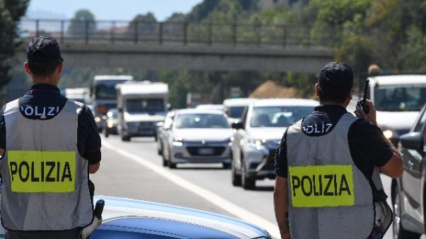 A 89 anni contromano in autostrada A 89 anni contromano in autostrada