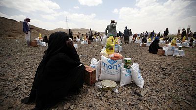 اتفاق بين برنامج الغذاء العالمي والحوثيين قد يرفع تعليقا جزئيا للمساعدات اتفاق بين برنامج الغذاء العالمي والحوثيين قد يرفع تعليقا جزئيا للمساعدات