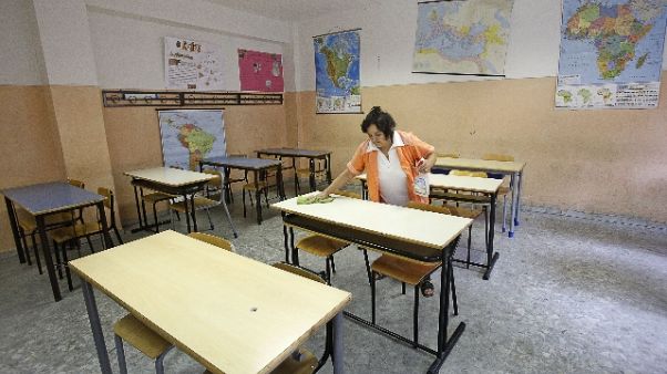 Scuola: alle superiori meno bocciati Scuola: alle superiori meno bocciati