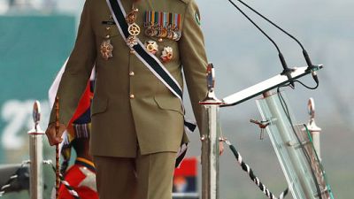قائد الجيش الباكستاني: الجيش سيذهب إلى "أي مدى" لدعم قضية كشمير قائد الجيش الباكستاني: الجيش سيذهب إلى "أي مدى" لدعم قضية كشمير