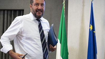 Migranti:Salvini a Conte,ora linea in Ue Migranti:Salvini a Conte,ora linea in Ue
