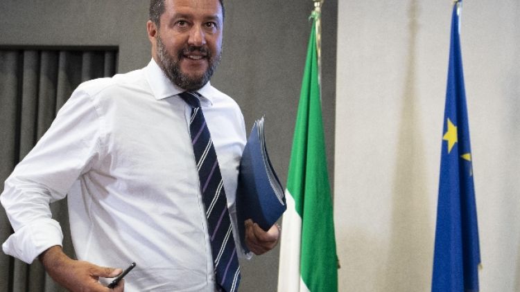 Migranti:Salvini a Conte,ora linea in Ue