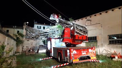 Crollo in palazzina disabitata ad Ancona Crollo in palazzina disabitata ad Ancona