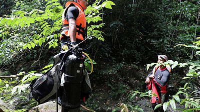 Malaysian police question 20 in search for Irish teen Malaysian police question 20 in search for Irish teen