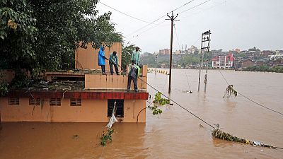 Floods in India kill 33, displace thousands Floods in India kill 33, displace thousands