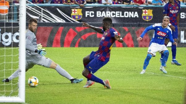 Napoli bello e sciupone, Barca vince 2-1 Napoli bello e sciupone, Barca vince 2-1