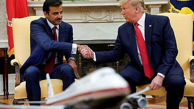 وكالة: أمير قطر يتصل بترامب لمناقشة علاقات التعاون ومحادثات السلام الأفغانية وكالة: أمير قطر يتصل بترامب لمناقشة علاقات التعاون ومحادثات السلام الأفغانية