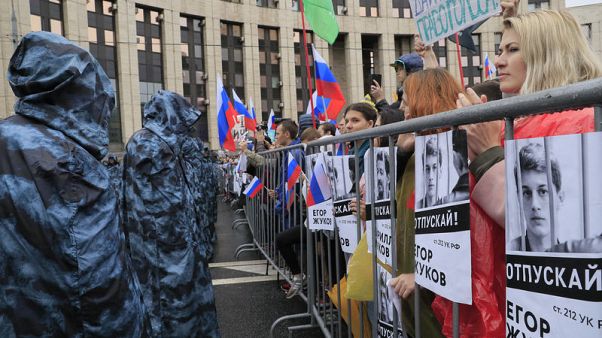 Thousands defy crackdown in Moscow's biggest protest for years Thousands defy crackdown in Moscow's biggest protest for years