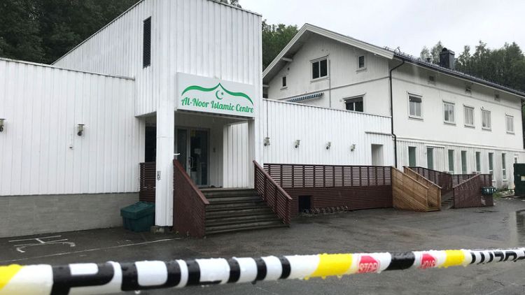 الشرطة تحقق في حادث إطلاق نار بمسجد في النرويج باعتباره عملا إرهابيا محتملا