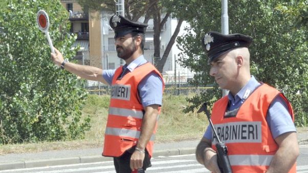 Travolge e uccide un ciclista poi scappa Travolge e uccide un ciclista poi scappa