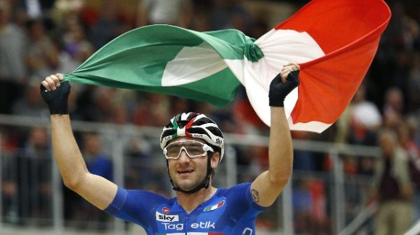 Ciclismo: Europei,Viviani oro su strada Ciclismo: Europei,Viviani oro su strada