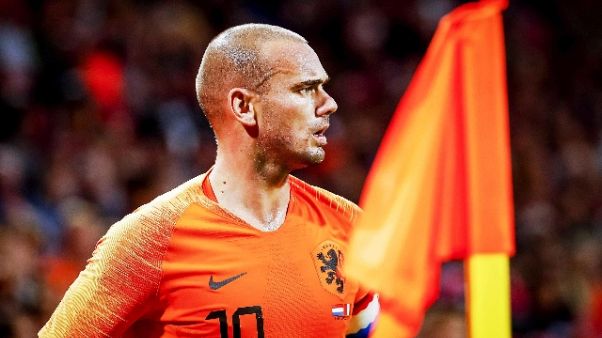 Calcio: Sneijder annuncia il ritiro Calcio: Sneijder annuncia il ritiro