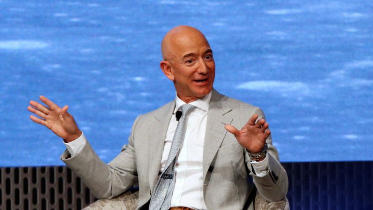 U.S. senators ask Amazon CEO if 'Amazon's Choice' deceives consumers