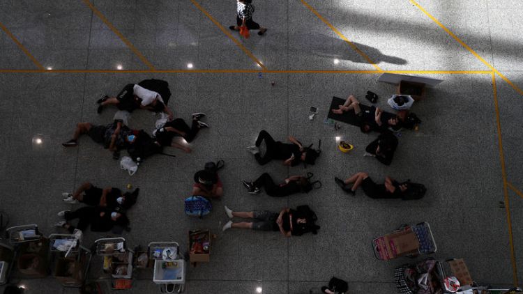 مطار هونج كونج: نأمل في استئناف الخدمات لكن رصدنا خططا لمزيد من الاحتجاجات
