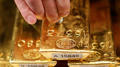 الذهب ينزل من أعلى مستوى في 6 سنوات بفعل علامات على انحسار التوترات التجارية الذهب ينزل من أعلى مستوى في 6 سنوات بفعل علامات على انحسار التوترات التجارية