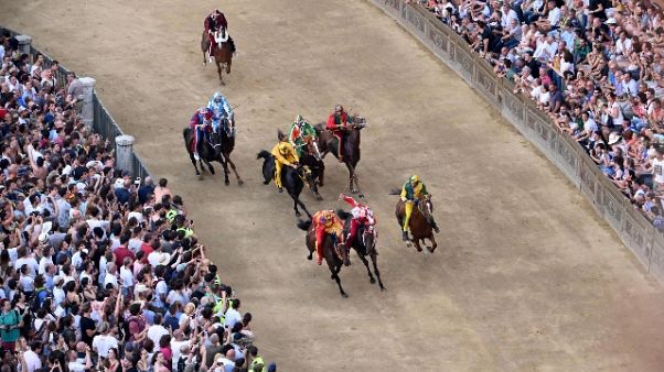 Palio Siena, Aquila vince prima prova Palio Siena, Aquila vince prima prova