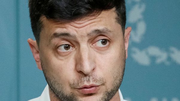Ukraine's president offers citizenship to Russian political refugees Ukraine's president offers citizenship to Russian political refugees