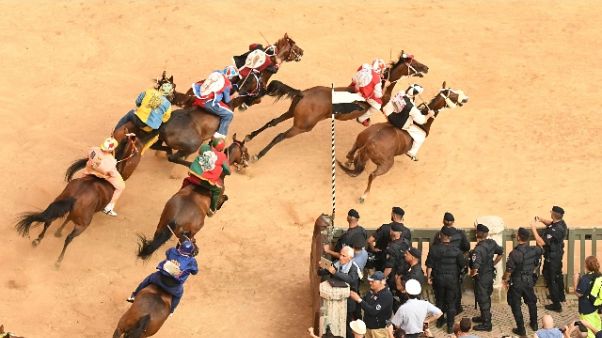 Palio Siena: Onda vince la seconda prova Palio Siena: Onda vince la seconda prova