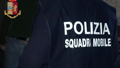 Abusi su 12enne figlia compagna, preso Abusi su 12enne figlia compagna, preso