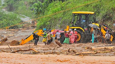 India floods kill more than 270, displace one million India floods kill more than 270, displace one million