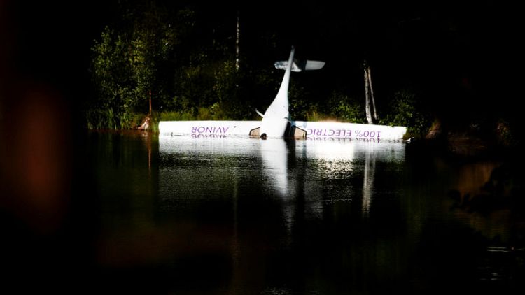 Norway's first electric plane crash-lands on lake