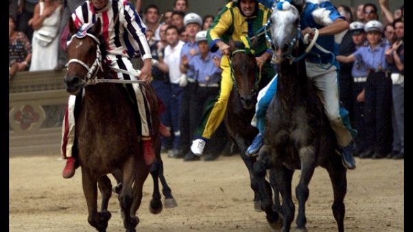 Palio Siena, Istrice vince quarta prova Palio Siena, Istrice vince quarta prova