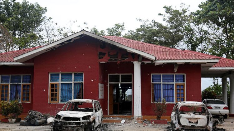 متمردون في ميانمار يهاجمون كلية عسكرية ومقتل 15