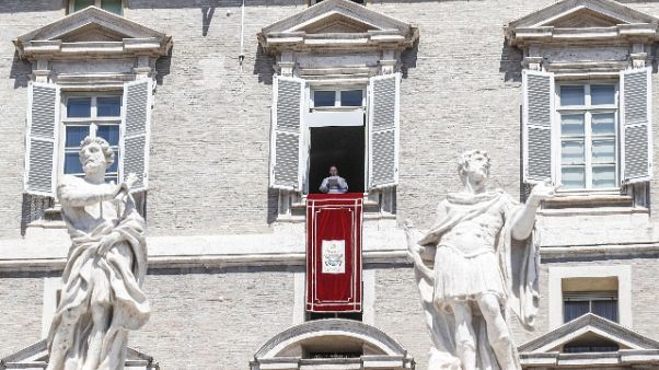 Papa: sia pace in Siria e Medio Oriente Papa: sia pace in Siria e Medio Oriente