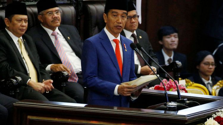Indonesia president proposes to move capital to Borneo