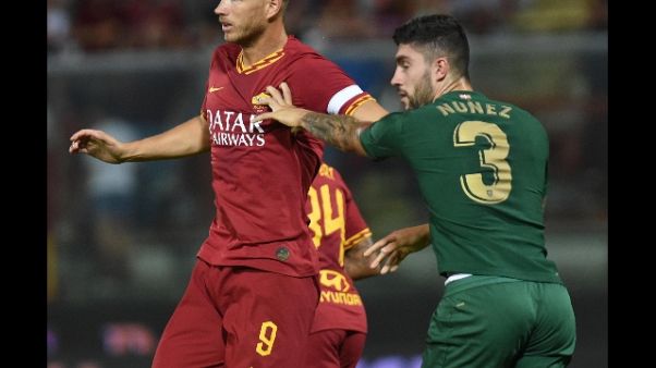 Roma: test con l'Arezzo, Dzeko convocato Roma: test con l'Arezzo, Dzeko convocato