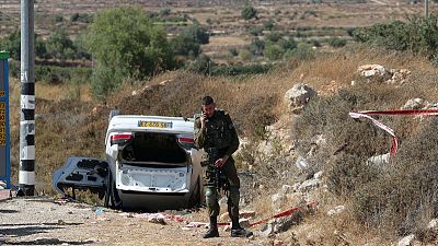 الشرطة الإسرائيلية تقتل فلسطينيا تقول إنه صدم مارة بسيارته الشرطة الإسرائيلية تقتل فلسطينيا تقول إنه صدم مارة بسيارته