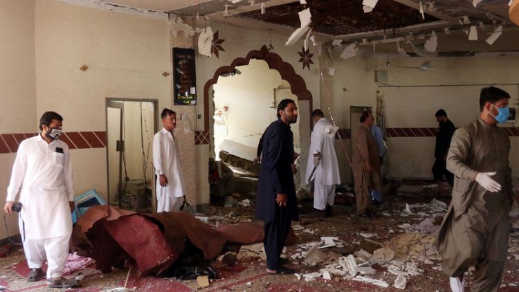 مصادر: مقتل شقيق زعيم طالبان الأفغانية في انفجار بمسجد في باكستان