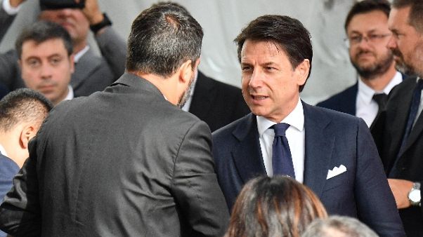 Conte a Salvini, sbarcare subito minori Conte a Salvini, sbarcare subito minori