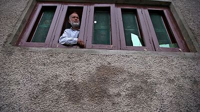 India reimposes movement curbs on parts of Kashmir's main city after clashes India reimposes movement curbs on parts of Kashmir's main city after clashes
