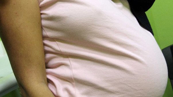 Auto in divieto e 'vola' da moglie,multa Auto in divieto e 'vola' da moglie,multa