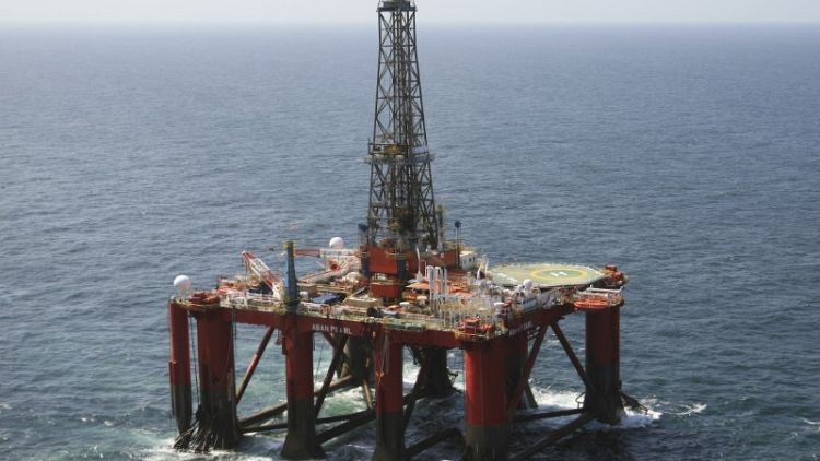 مصدران: مؤسسة البترول الصينية تعلق تحميل النفط من فنزويلا بسبب العقوبات الأمريكية