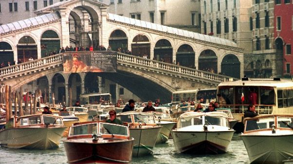 Venezia prova il 'nuovo' traffico acqueo Venezia prova il 'nuovo' traffico acqueo