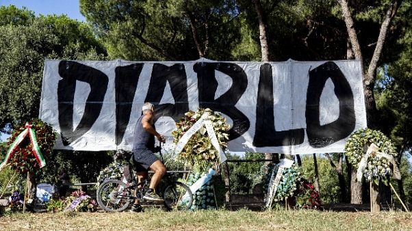 Irriducibili: ai funerali con rispetto Irriducibili: ai funerali con rispetto