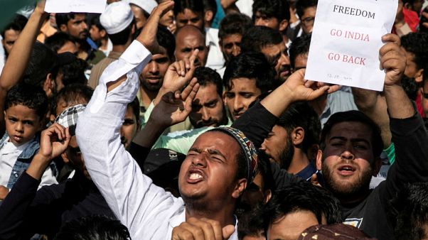Besieged Kashmiri neighbourhood in test of wills with India's Modi Besieged Kashmiri neighbourhood in test of wills with India's Modi