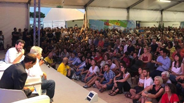 Pd, forfait Fico a Ravenna. Renzi c'è Pd, forfait Fico a Ravenna. Renzi c'è