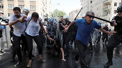 Turkish police use water cannon, batons on Kurdish protesters Turkish police use water cannon, batons on Kurdish protesters
