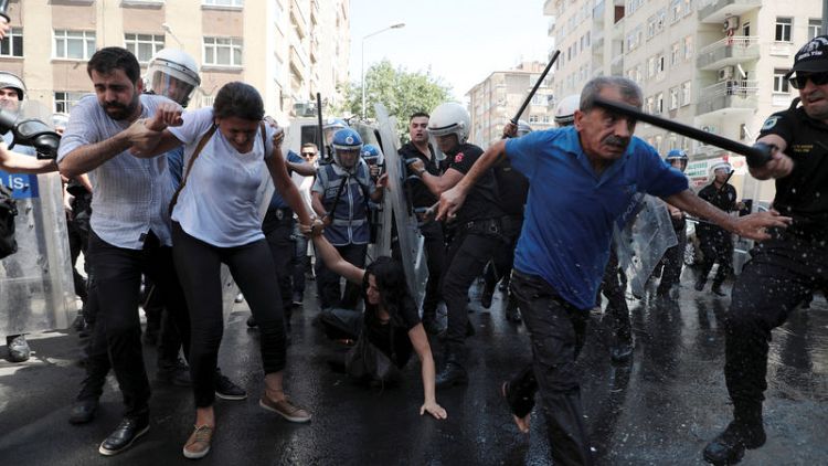 Turkish police use water cannon, batons on Kurdish protesters