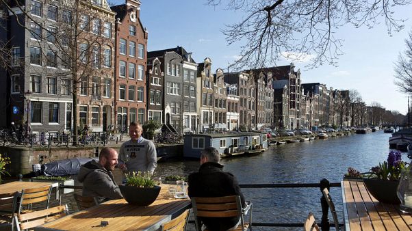 Dutch government considers major investment push - source Dutch government considers major investment push - source