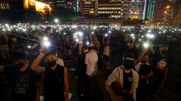 Banks call for order in Hong Kong as jewellers warn of trade fair dud Banks call for order in Hong Kong as jewellers warn of trade fair dud